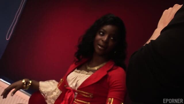 Ebony MILF wants very deep penetration