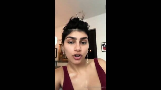 mia khalifa smoking topless titty tease ppv