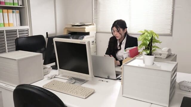 神木丽 (无碼破解中文字幕) 被变态老板设计后抓住把柄的新人巨乳OL为了保住工作沉底臣服成为性奴