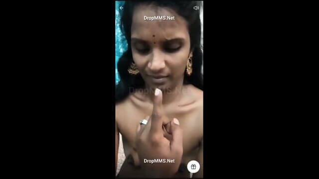 Tamil Sinunguraa Akka Fuck Horny With Her Fanboy - Desi Ansi Bhabhi pov-doggystyle